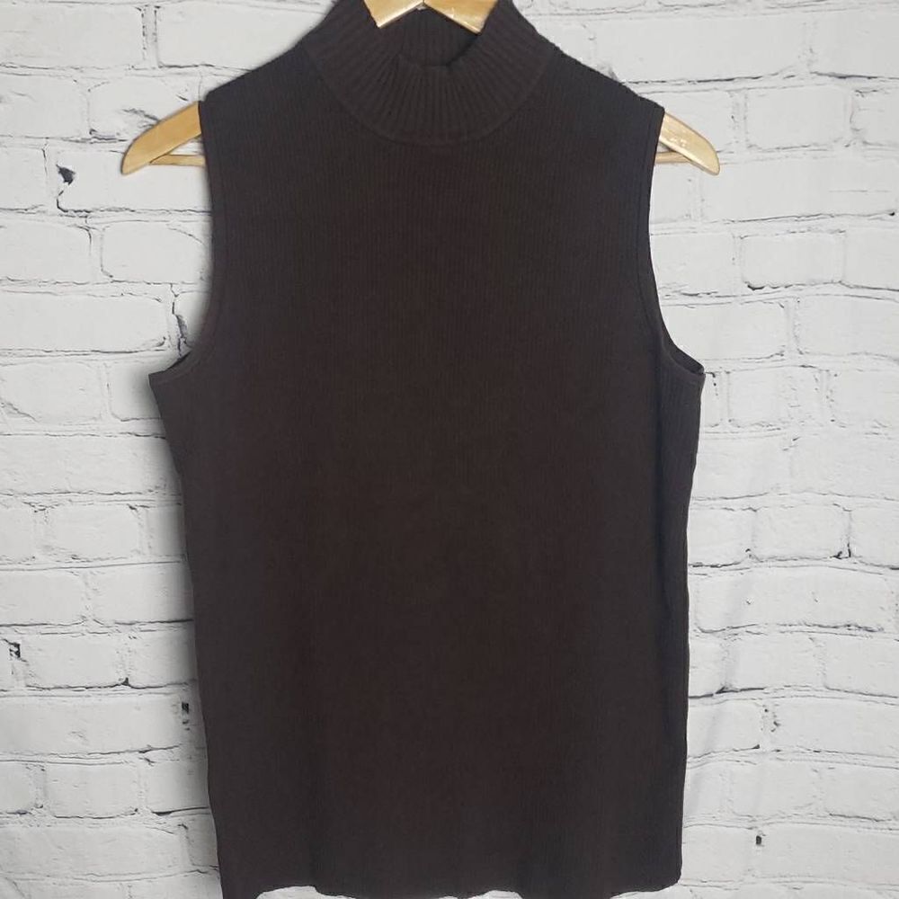 Preswick and Moore Brown Sleeveless Sweater